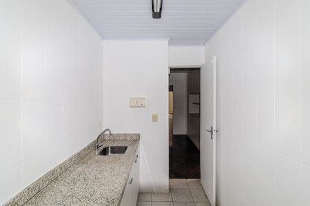 Casa à venda com 180m², 4 quartos e 2 vagas Casa à venda com 180m², 4 quartos e 2 vagasCozinha