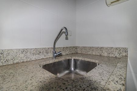 Casa à venda com 180m², 4 quartos e 2 vagas Casa à venda com 180m², 4 quartos e 2 vagasCozinha