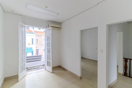 Casa à venda com 180m², 4 quartos e 2 vagas Casa à venda com 180m², 4 quartos e 2 vagasQuarto 3