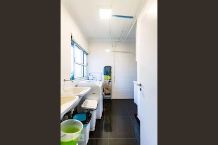 Apartamento para alugar com 220m², 3 quartos e 3 vagasÁrea de Serviço