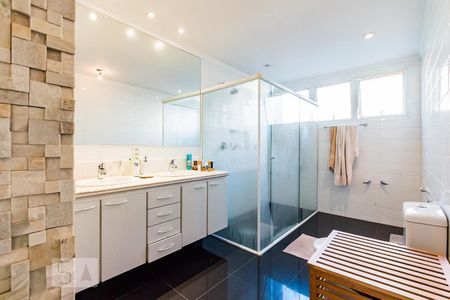Apartamento para alugar com 220m², 3 quartos e 3 vagasBanheiro da Suíte 1