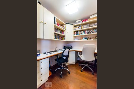 Apartamento para alugar com 220m², 3 quartos e 3 vagasEscritório