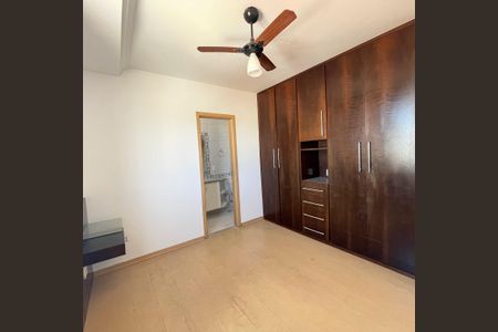 Apartamento à venda com 165m², 4 quartos e 2 vagasQuarto 01 suíte