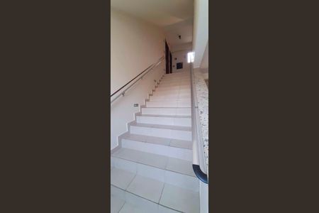 Apartamento para alugar com 76m², 3 quartos e 1 vagaEscadas