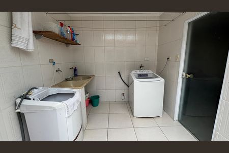 Casa para alugar com 178m², 3 quartos e 4 vagas Casa para alugar com 178m², 3 quartos e 4 vagasQuintal - Area de Serviço