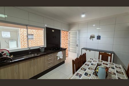 Casa para alugar com 178m², 3 quartos e 4 vagas Casa para alugar com 178m², 3 quartos e 4 vagasCozinha