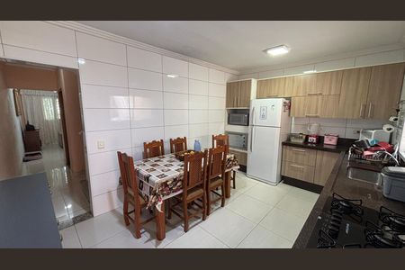 Casa para alugar com 178m², 3 quartos e 4 vagas Casa para alugar com 178m², 3 quartos e 4 vagasCozinha