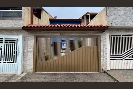 Casa para alugar com 178m², 3 quartos e 4 vagas Casa para alugar com 178m², 3 quartos e 4 vagasFachada