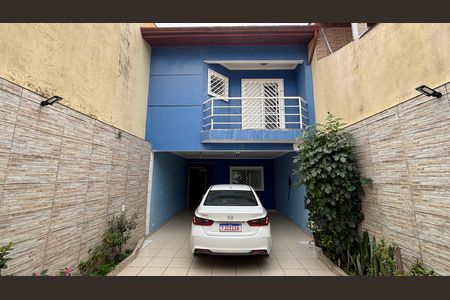Casa para alugar com 178m², 3 quartos e 4 vagas Casa para alugar com 178m², 3 quartos e 4 vagasGaragem