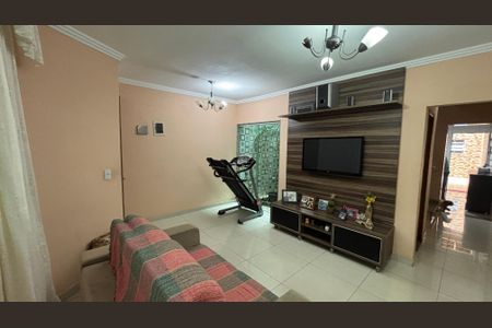 Casa para alugar com 178m², 3 quartos e 4 vagas Casa para alugar com 178m², 3 quartos e 4 vagasSala