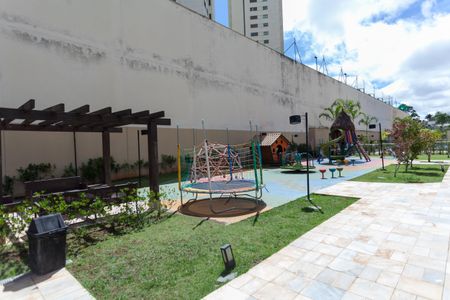 Apartamento para alugar com 68m², 2 quartos e 2 vagasÁrea comum - Playground