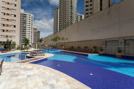 Apartamento para alugar com 68m², 2 quartos e 2 vagasÁrea comum - Piscina