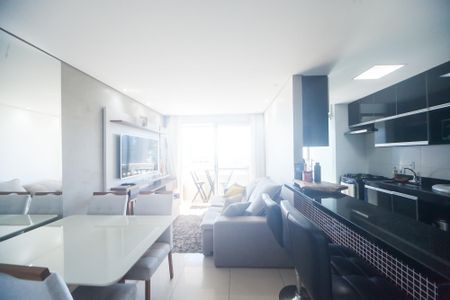 Apartamento para alugar com 68m², 2 quartos e 2 vagassala