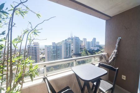 Apartamento para alugar com 68m², 2 quartos e 2 vagasVaranda da Sala
