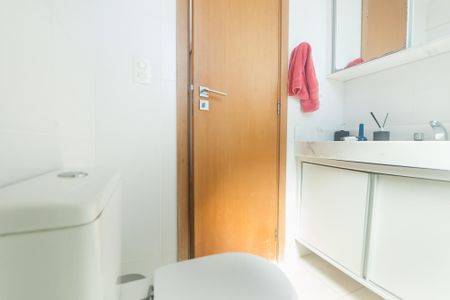 Apartamento para alugar com 68m², 2 quartos e 2 vagasBanheiro suite 