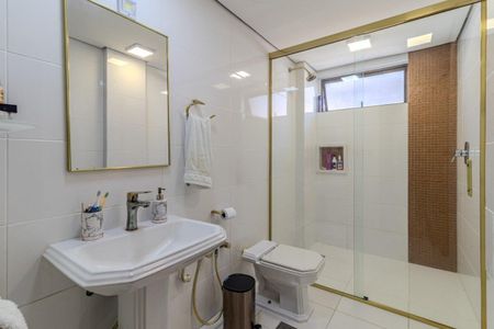 Apartamento para alugar com 159m², 3 quartos e 4 vagasBanheiro 1