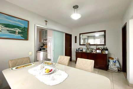 Apartamento à venda com 140m², 3 quartos e 1 vaga Apartamento à venda com 140m², 3 quartos e 1 vagaSala de Jantar
