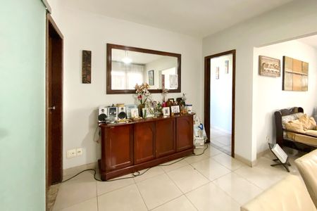 Apartamento à venda com 140m², 3 quartos e 1 vaga Apartamento à venda com 140m², 3 quartos e 1 vagaSala de Jantar