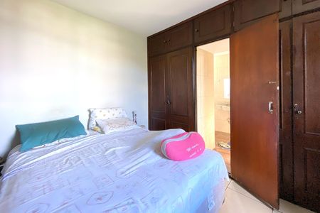 Apartamento à venda com 140m², 3 quartos e 1 vaga Apartamento à venda com 140m², 3 quartos e 1 vagaSuite