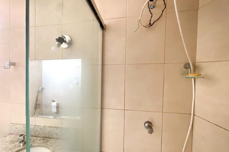 Apartamento à venda com 140m², 3 quartos e 1 vaga Apartamento à venda com 140m², 3 quartos e 1 vagaBanheiro da Suíte
