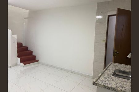 Casa para alugar com 30m², 1 quarto e sem vagaSala - Cozinha