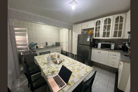 Casa à venda com 3 quartos, 188m² em São Pedro, Osasco