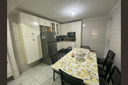 Casa à venda com 3 quartos, 188m² em São Pedro, Osasco