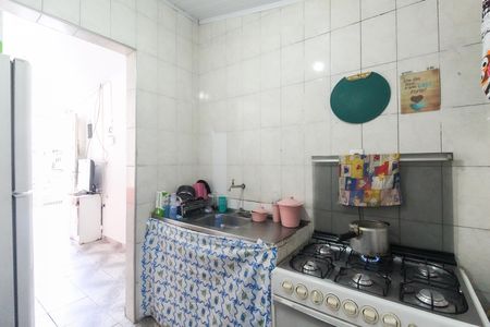 Casa à venda com 40m², 2 quartos e 2 vagas Casa à venda com 40m², 2 quartos e 2 vagasCozinha
