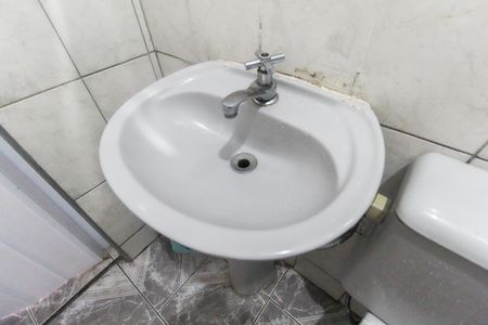 Casa à venda com 40m², 2 quartos e 2 vagas Casa à venda com 40m², 2 quartos e 2 vagasBanheiro