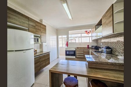Apartamento para alugar com 75m², 2 quartos e sem vagaCozinha