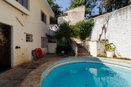 Casa à venda com 371m², 4 quartos e 6 vagasÁrea externa