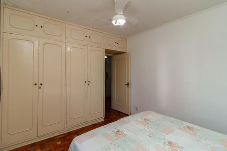 Casa à venda com 371m², 4 quartos e 6 vagasSuíte