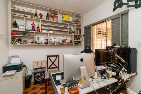 Casa à venda com 371m², 4 quartos e 6 vagasEscritório