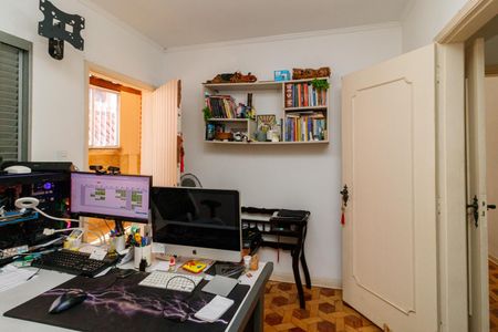 Casa à venda com 371m², 4 quartos e 6 vagasEscritório