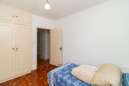 Casa à venda com 371m², 4 quartos e 6 vagasQuarto