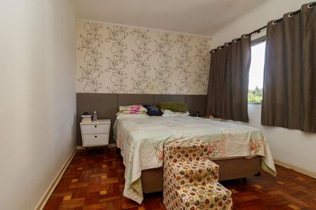 Casa à venda com 371m², 4 quartos e 6 vagasSuíte