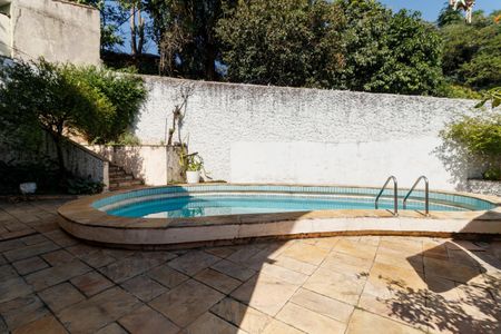 Casa à venda com 371m², 4 quartos e 6 vagasÁrea externa