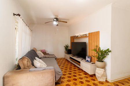 Casa à venda com 371m², 4 quartos e 6 vagasSala