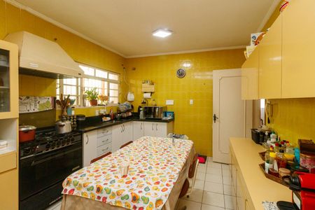 Casa à venda com 371m², 4 quartos e 6 vagasCozinha