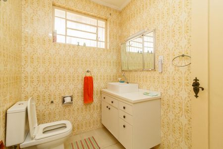Casa à venda com 371m², 4 quartos e 6 vagasBanheiro