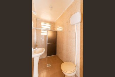 Banheiro de apartamento para alugar com 1 quarto, 40m² em Farroupilha, Porto Alegre