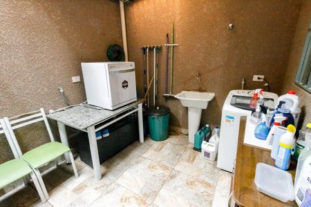 Casa para alugar com 290m², 2 quartos e 2 vagas Casa para alugar com 290m², 2 quartos e 2 vagasÁrea de Serviço
