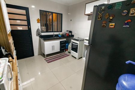 Casa para alugar com 290m², 2 quartos e 2 vagas Casa para alugar com 290m², 2 quartos e 2 vagasCozinha - Armários