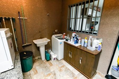 Casa para alugar com 290m², 2 quartos e 2 vagas Casa para alugar com 290m², 2 quartos e 2 vagasÁrea de Serviço
