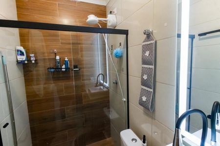 Casa para alugar com 290m², 2 quartos e 2 vagas Casa para alugar com 290m², 2 quartos e 2 vagasBanheiro da Suíte 1