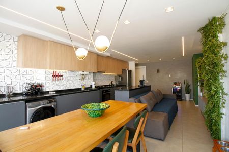 Apartamento à venda com 78m², 2 quartos e 1 vagaAmbientes Integrados (Sala, Cozinha e Varanda)