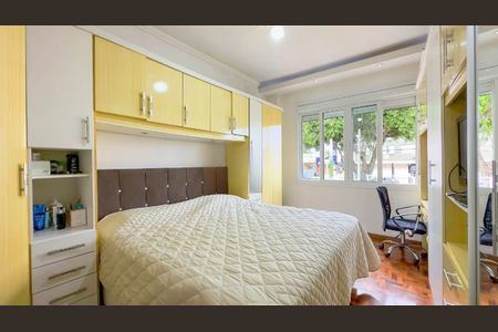 Quarto 1 de casa para alugar com 3 quartos, 300m² em Azenha, Porto Alegre