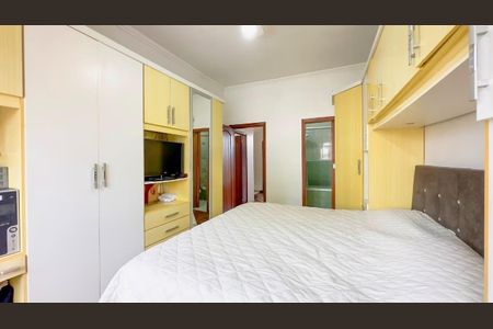 Quarto 1 de casa para alugar com 3 quartos, 300m² em Azenha, Porto Alegre