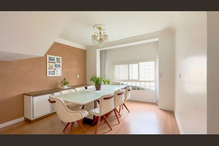 Sala de casa para alugar com 3 quartos, 300m² em Azenha, Porto Alegre