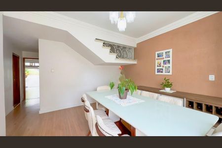 Casa para alugar com 300m², 3 quartos e 4 vagasSala